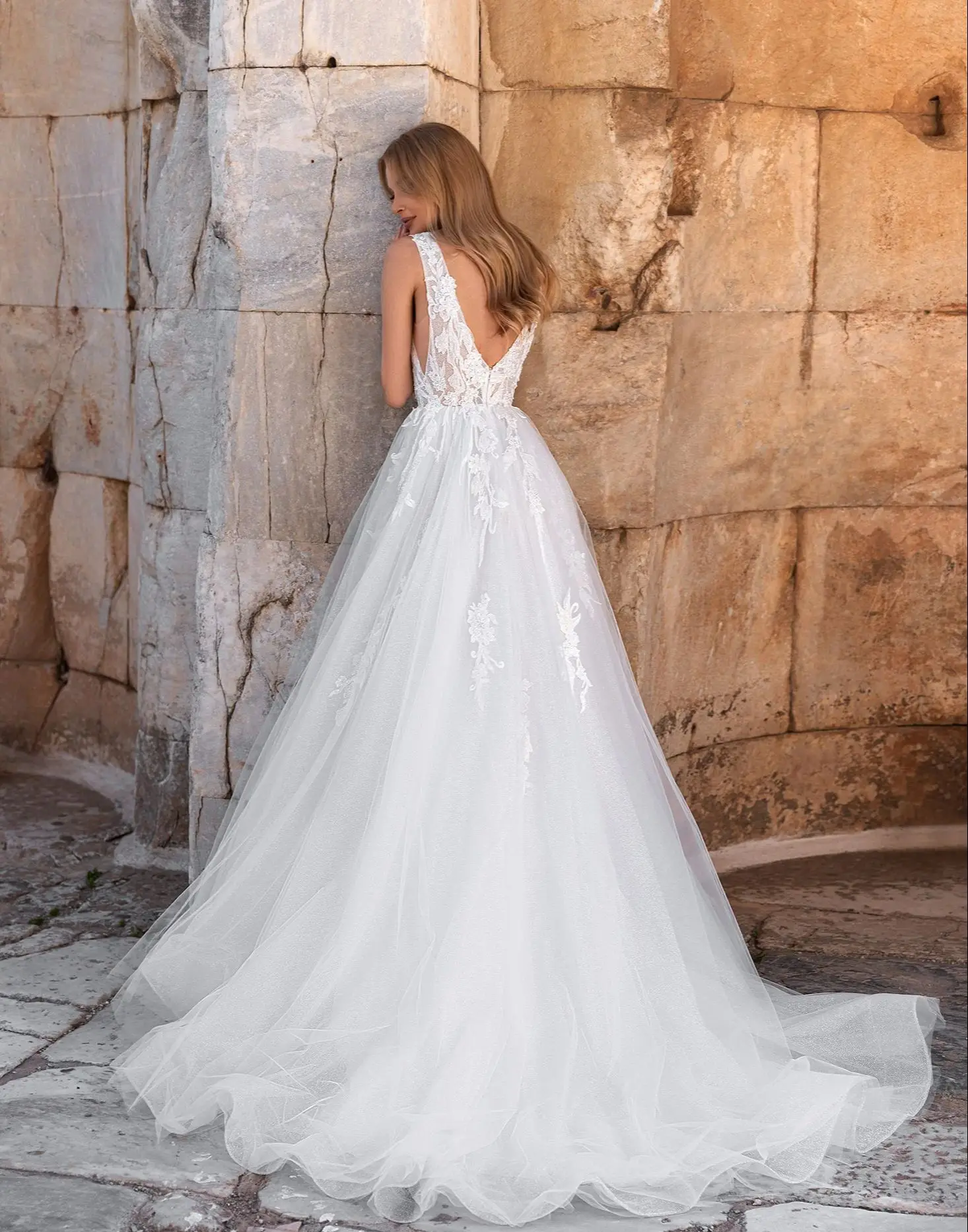 Tulle Luxury Spaghetti Straps Wedding Dresses Lace Appliques A-line Floor-Length Marriage vestidos para mujer Engagement Dress
Tulle Luxury Spaghetti Straps Wedding Dresses Lace Appliques A-line Floor-Length Marriage vestidos para mujer Engagement Dress