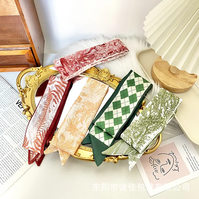 Customized. Long Ribbon Silk Scarf Box Strap with Hand Box Small Silk Scarf Bag Wedding Candies Box Stre
Customized. Long Ribbon Silk Scarf Box Strap with Hand Box Small Silk Scarf Bag Wedding Candies Box Stre