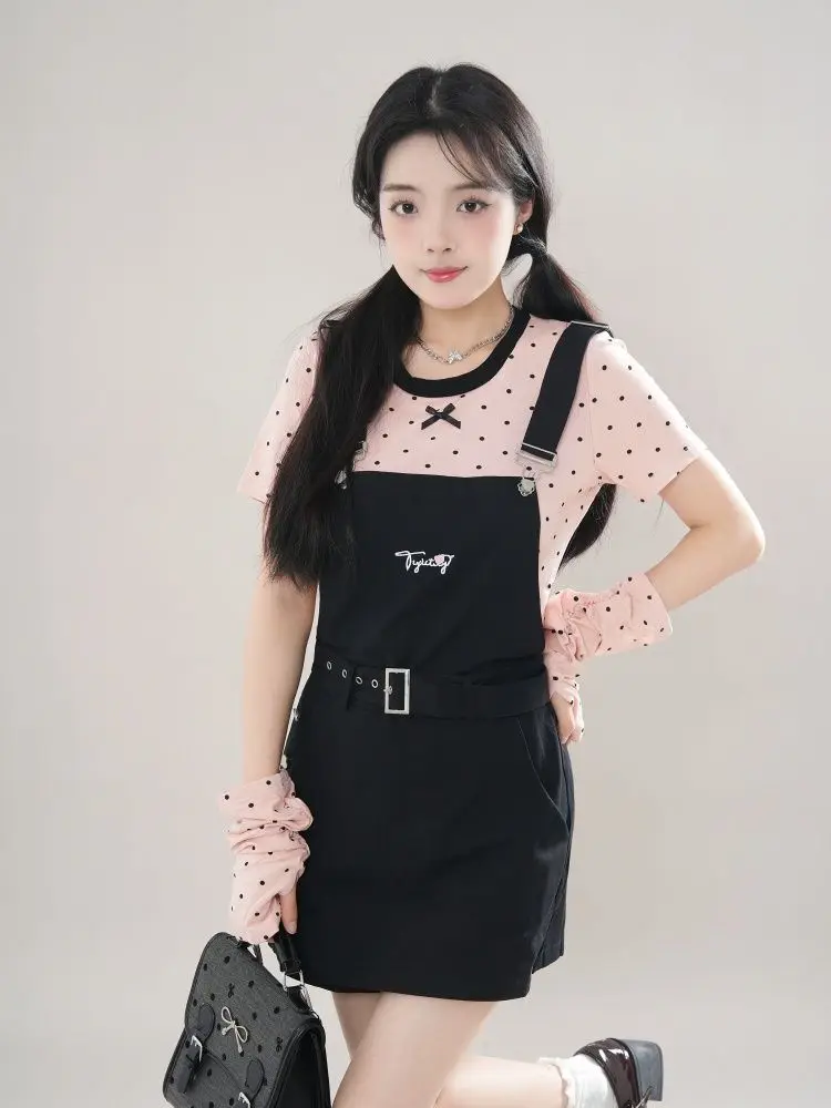 Summer Women Sweet Short Sleeve O-neck Dot T-shirt Black Waisted Slim Short Overalls Two Pieces Set Sashes 2025 Casual Clothing
Summer Women Sweet Short Sleeve O-neck Dot T-shirt Black Waisted Slim Short Overalls Two Pieces Set Sashes 2025 Casual Clothing