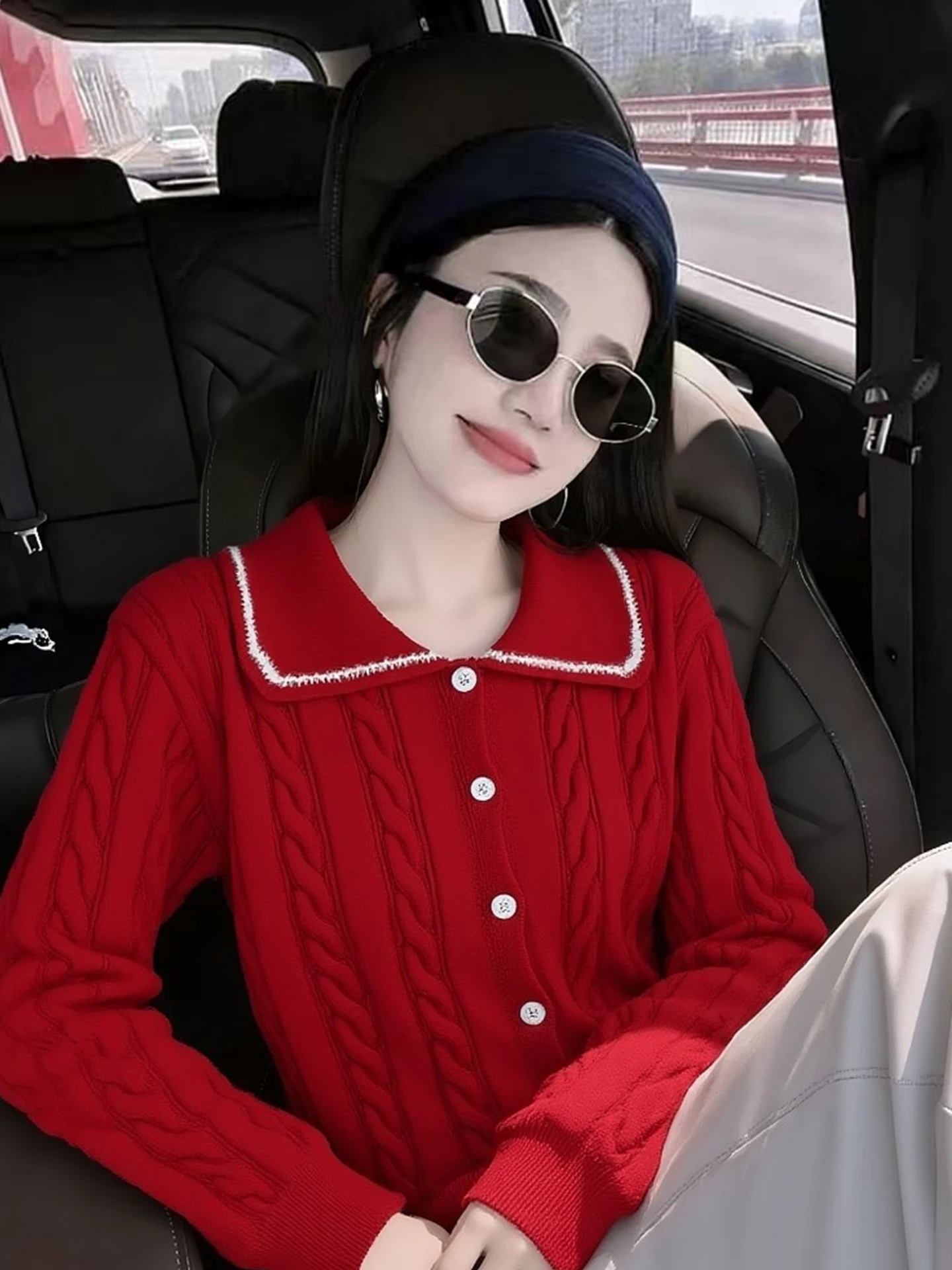 High-End Winter Knitted Sweater Long Sve Red irt Single Button Design Korean Sle Commute Soft Fabric Daily Wear
High-End Winter Knitted Sweater Long Sve Red irt Single Button Design Korean Sle Commute Soft Fabric Daily Wear