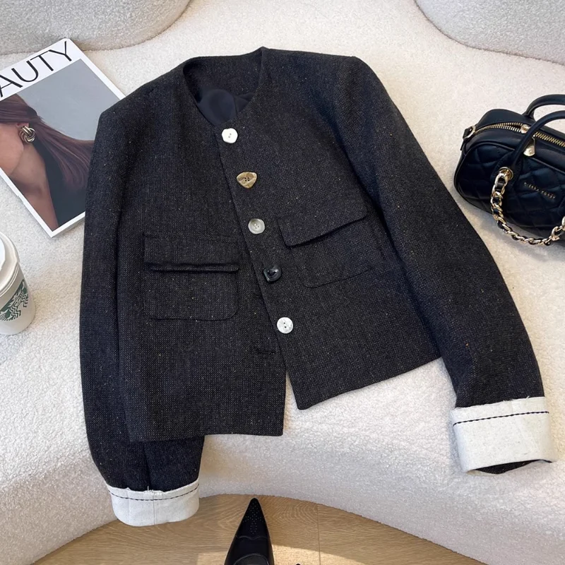 Черная короткая куртка с ароматом для женщин, осенняя новая модная свободная повседневная универсальная французская женская шикарная куртка в корейском стиле 
Черная короткая куртка с ароматом для женщин, осенняя новая модная свободная повседневная универсальная французская женская шикарная куртка в корейском стиле