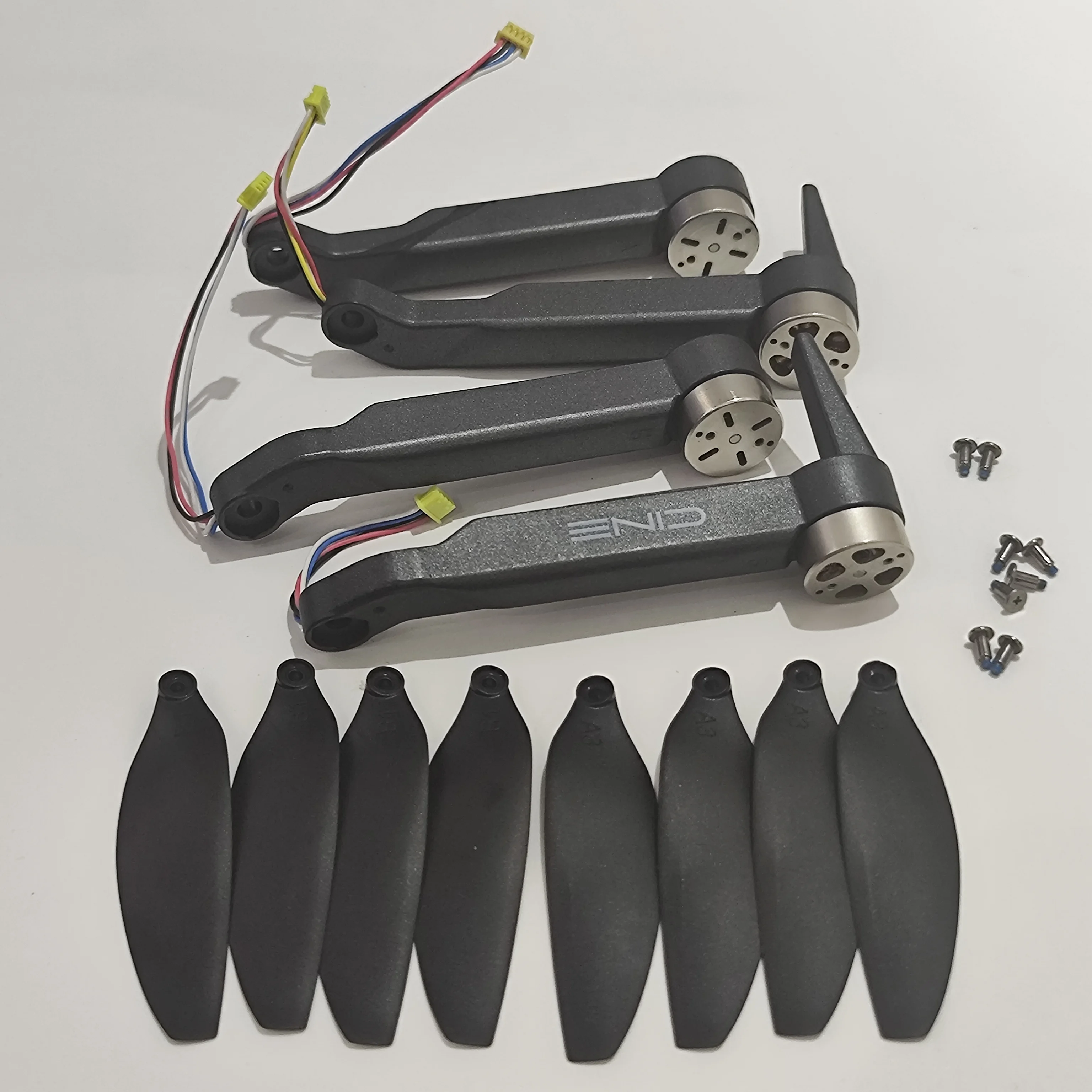 Оригинальный полный комплект Z908MAX Z908 MAX RC складной дрон запасные части бесщеточный двигатель с лопастями пропеллера аксессуары 8 шт.
Оригинальный полный комплект Z908MAX Z908 MAX RC складной дрон запасные части бесщеточный двигатель с лопастями пропеллера аксессуары 8 шт.