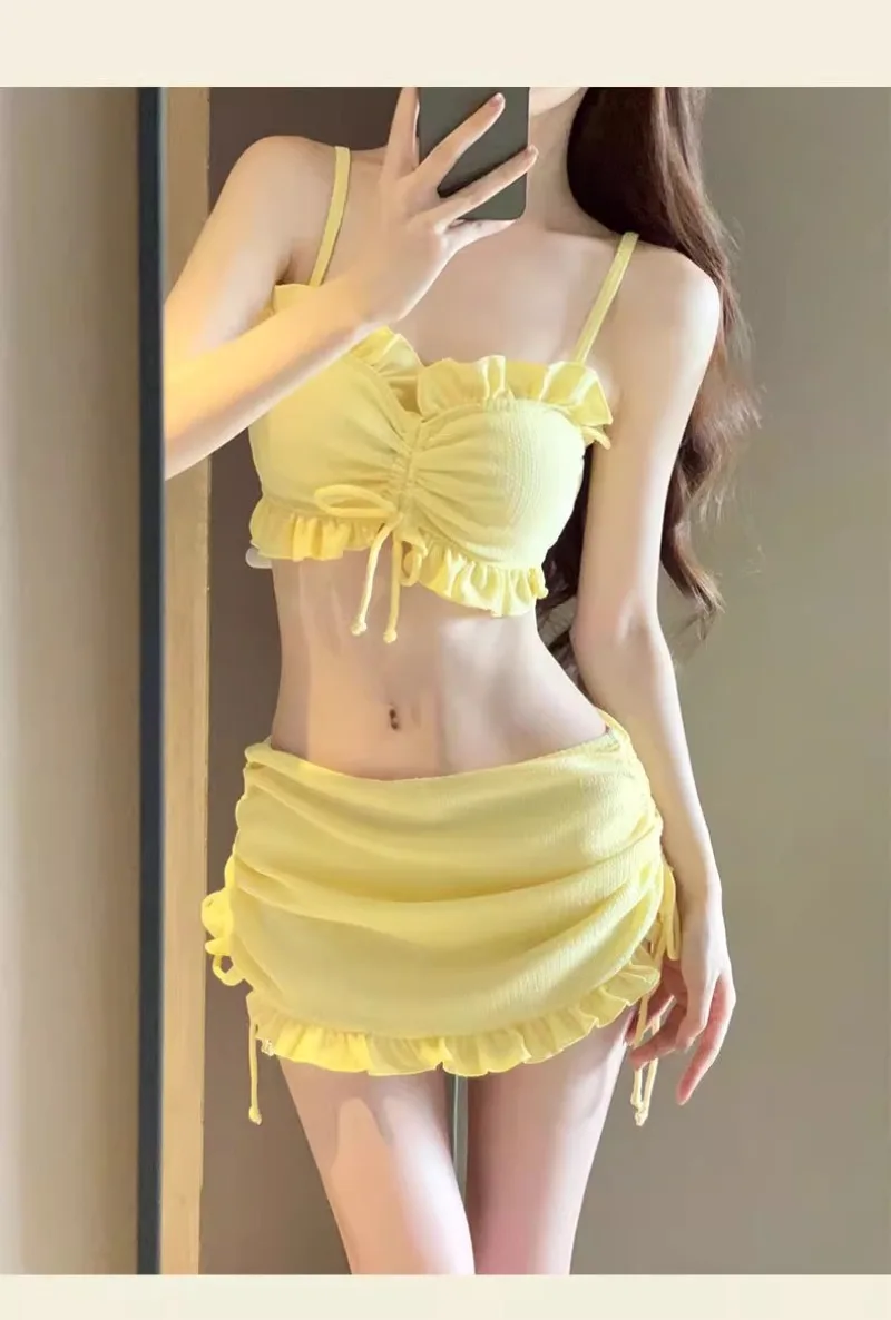 sexy Korean fashion ribbed halter bikinis sets three pieces drawstring tie swimsuit with mini skirt padded swimwear biquini
sexy Korean fashion ribbed halter bikinis sets three pieces drawstring tie swimsuit with mini skirt padded swimwear biquini