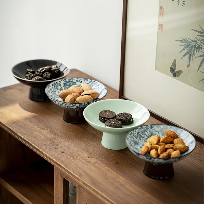 LH light luxury coffee table, blue and white ceramic high-legged refreshments, fruit plates, living room home supply plates
LH light luxury coffee table, blue and white ceramic high-legged refreshments, fruit plates, living room home supply plates