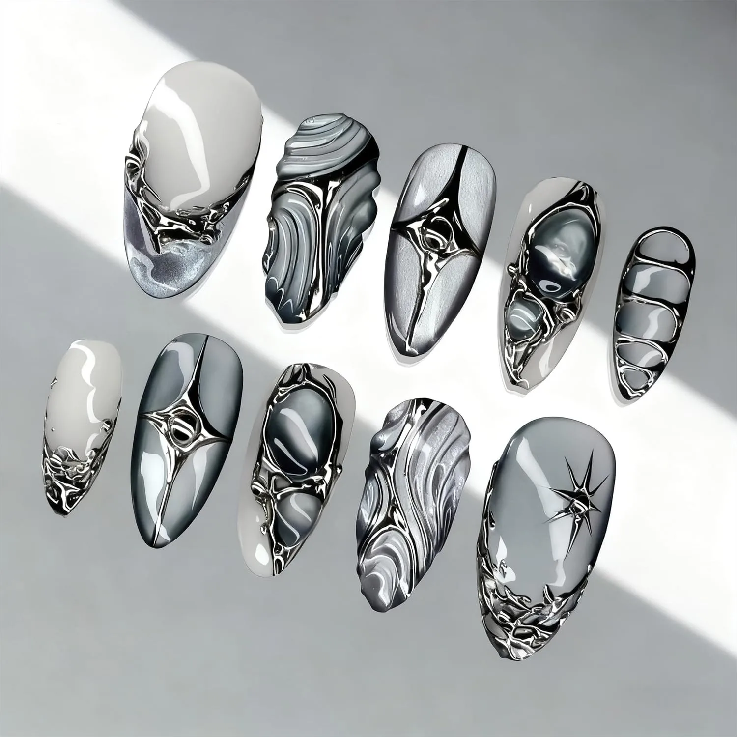 30Pcs Chrome Silver Press on Nails Medium Almond Fake Nails with 3D Rhinestone Star Design
30Pcs Chrome Silver Press on Nails Medium Almond Fake Nails with 3D Rhinestone Star Design