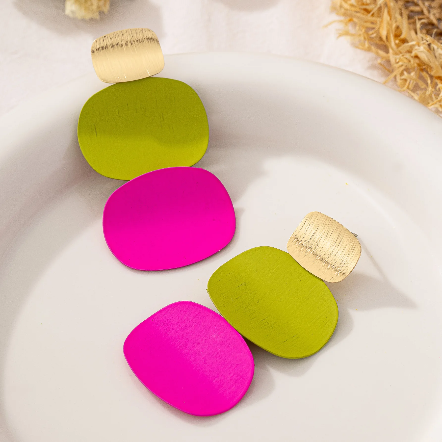 Hot Sale Summer Personalized Fashionable Colorful Geometric Disc Splicing Earrings for Women Seaside Vacations Beach Gifts
Hot Sale Summer Personalized Fashionable Colorful Geometric Disc Splicing Earrings for Women Seaside Vacations Beach Gifts