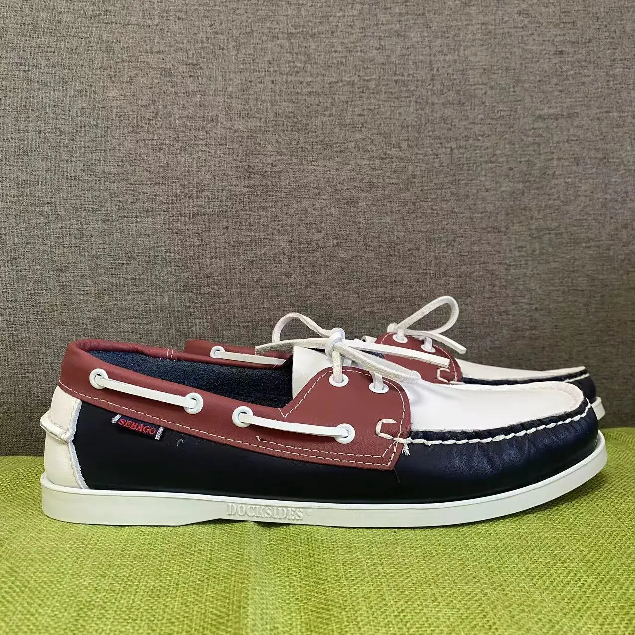 Аутентичные мужские туфли seбаго Homme Docksides-Премиум Натуральная кожа Moc носок шнуровка топ-сайдеры для женщин AB150
Аутентичные мужские туфли seбаго Homme Docksides-Премиум Натуральная кожа Moc носок шнуровка топ-сайдеры для женщин AB150