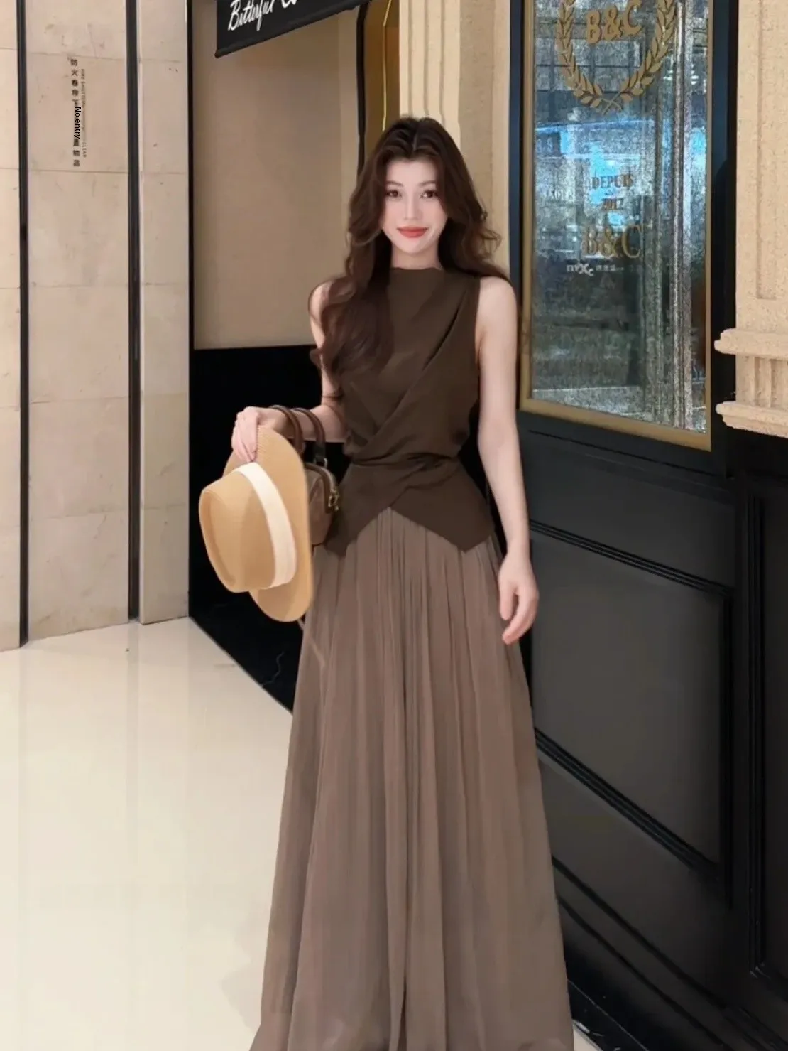 Slimming High Waist Sexy Tie Waist Sleeveless Top And Long Skirt Two Piece Set Women's Fashion plus Size Clothing Summer
Slimming High Waist Sexy Tie Waist Sleeveless Top And Long Skirt Two Piece Set Women's Fashion plus Size Clothing Summer