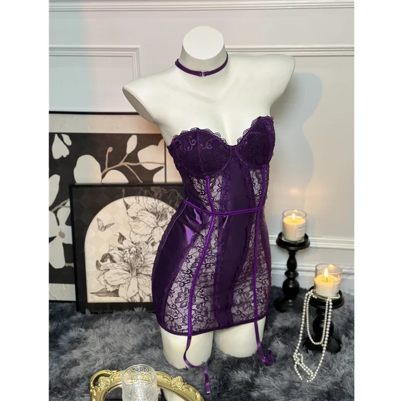 Lace-spliced One-piece Garment with Gathered Bust and Halter Neck, Perfect for Parties, Paired with New
Lace-spliced One-piece Garment with Gathered Bust and Halter Neck, Perfect for Parties, Paired with New