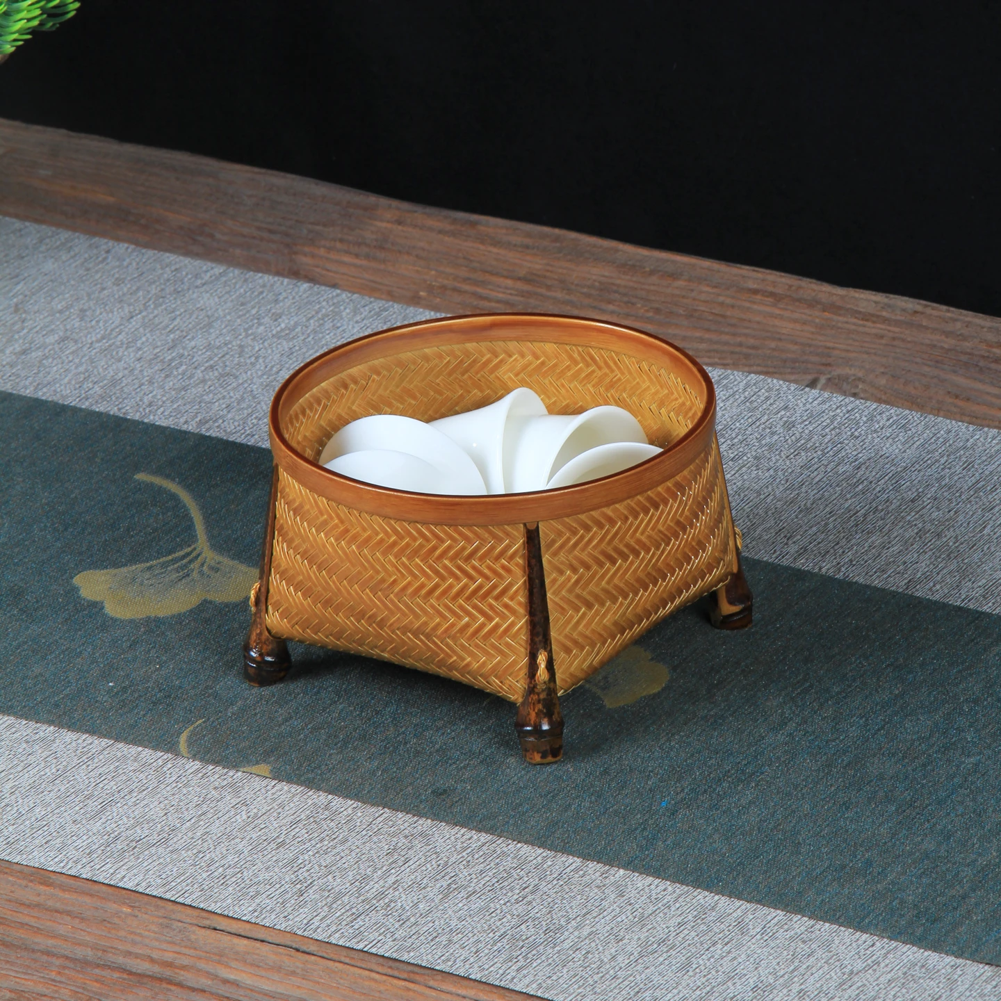 Handmade Bamboo Woven Fruit Basket Hollow out Design Vintage Sle Tea Room Sna Plate Storage Basket Chinese Sle Tea Poin...
Handmade Bamboo Woven Fruit Basket Hollow out Design Vintage Sle Tea Room Sna Plate Storage Basket Chinese Sle Tea Poin...