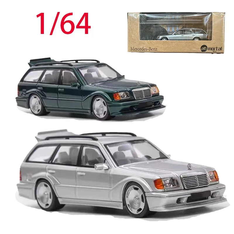 Модель легкосплавного автомобиля Benz в масштабе 1/64 Mercedes Benz Touring S124 MODEII EVO2, игровые транспортные средства, игрушки для мальчиков, оригинальная коробка
Модель легкосплавного автомобиля Benz в масштабе 1/64 Mercedes Benz Touring S124 MODEII EVO2, игровые транспортные средства, игрушки для мальчиков, оригинальная коробка