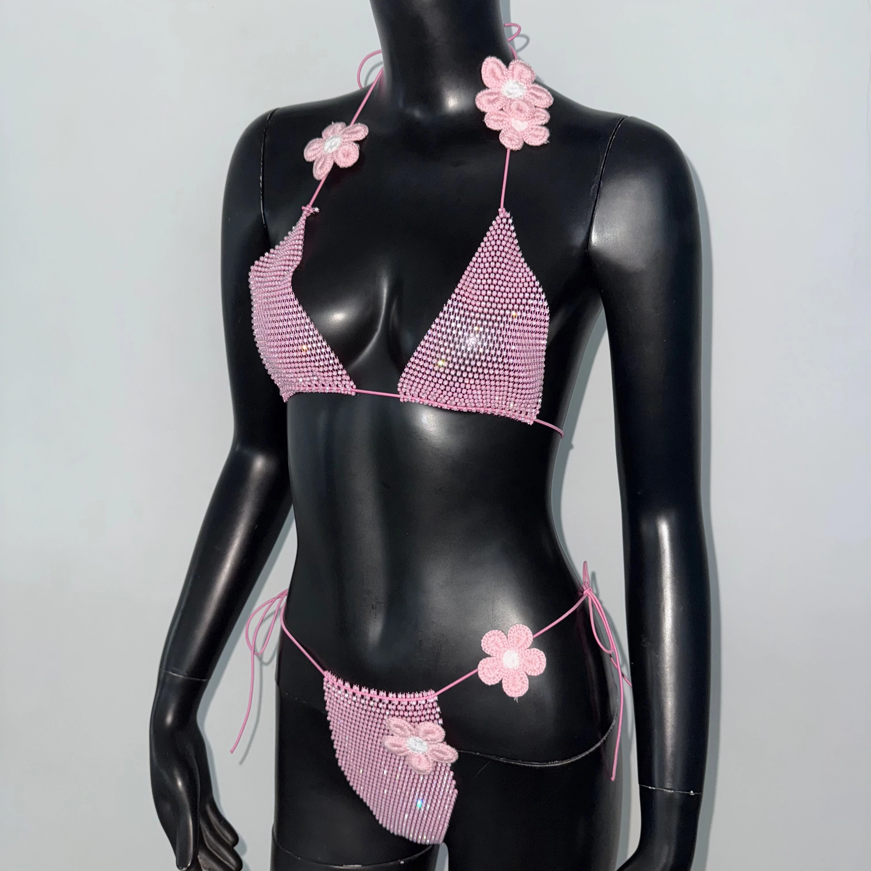 Сексуальные цветы Холтер на бретельках бикини женские купальники женский сетчатый купальник со стразами комплект бикини из двух частей купальный костюм
Сексуальные цветы Холтер на бретельках бикини женские купальники женский сетчатый купальник со стразами комплект бикини из двух частей купальный костюм