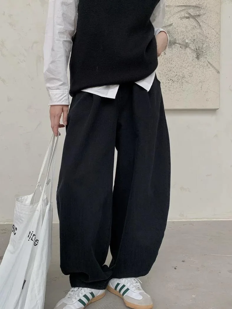 Black Women's Wide Leg Arc Design Banana Pants Lazy Casual Straight Long Trousers Samurai Knife Pants Cotton 100% Casual Pants
Black Women's Wide Leg Arc Design Banana Pants Lazy Casual Straight Long Trousers Samurai Knife Pants Cotton 100% Casual Pants