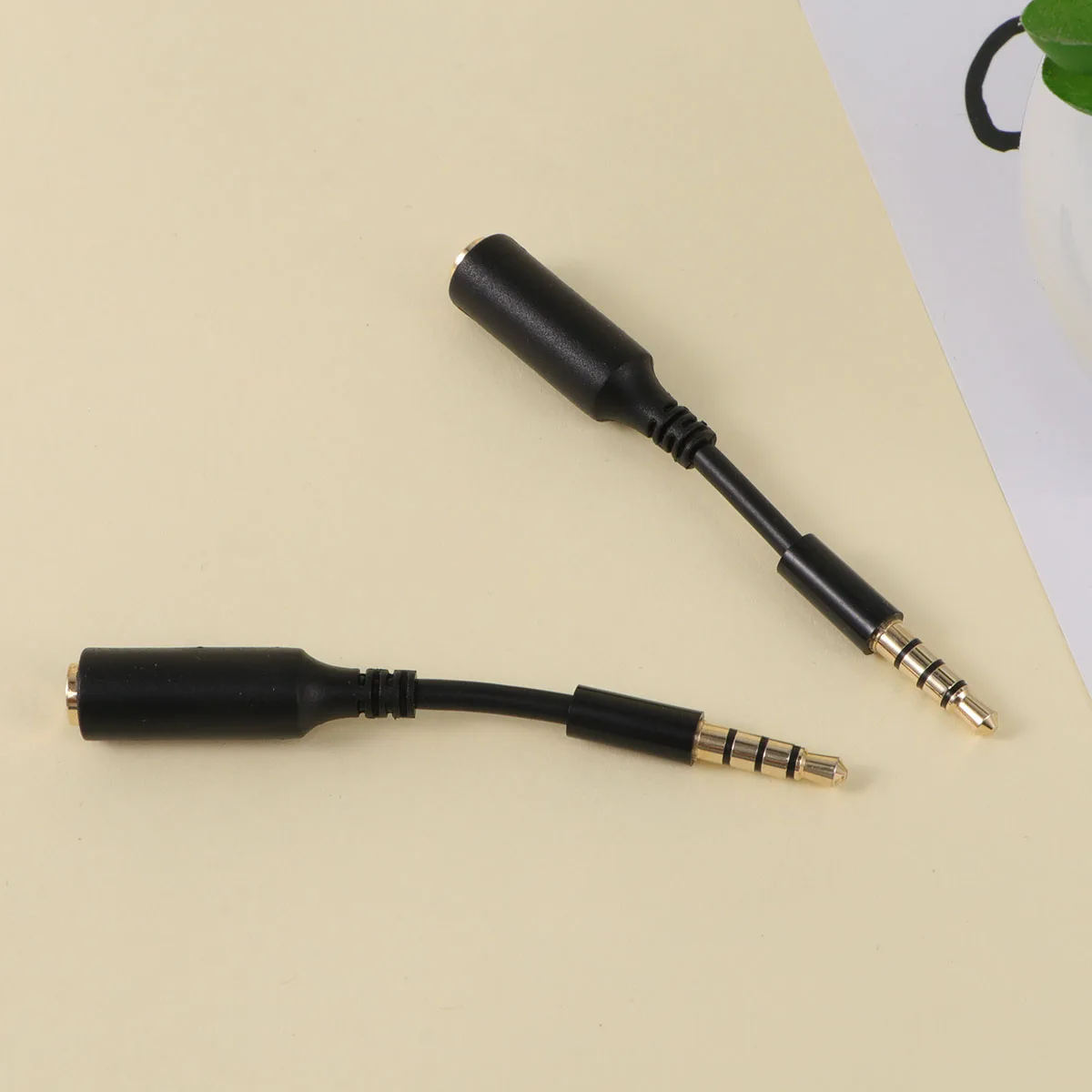 2Pcs 35mm Male to Female Extension Cable Wide Compatibility with 35mm Jacks Perfect for Car Stereo Systems
2Pcs 35mm Male to Female Extension Cable Wide Compatibility with 35mm Jacks Perfect for Car Stereo Systems