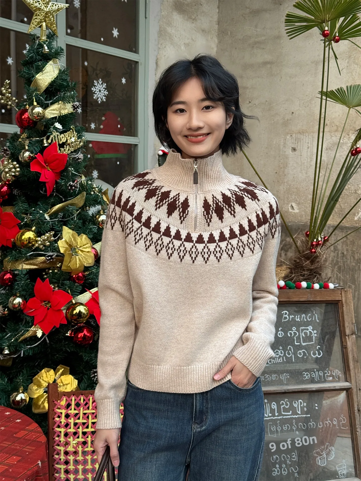 Новый зимний модный вязаный свитер с высоким воротником для женщин, с вышивкой каме, длинный рукав, подходит для повседневной носки
Новый зимний модный вязаный свитер с высоким воротником для женщин, с вышивкой каме, длинный рукав, подходит для повседневной носки