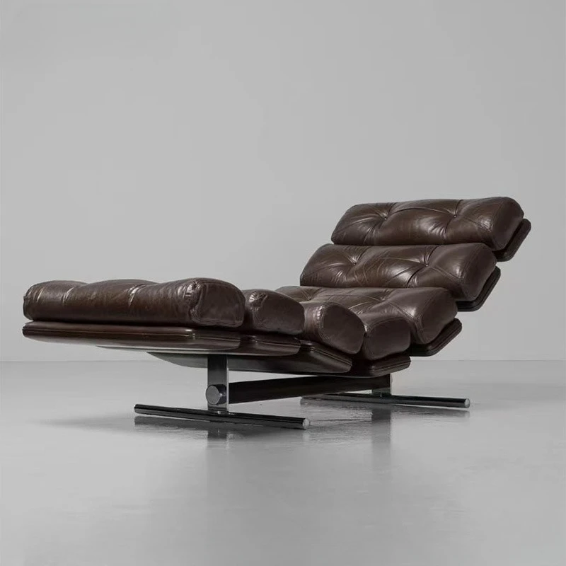 Nordic designer living room back chair art high-end metal single chair niche simple leather lounge chair
Nordic designer living room back chair art high-end metal single chair niche simple leather lounge chair