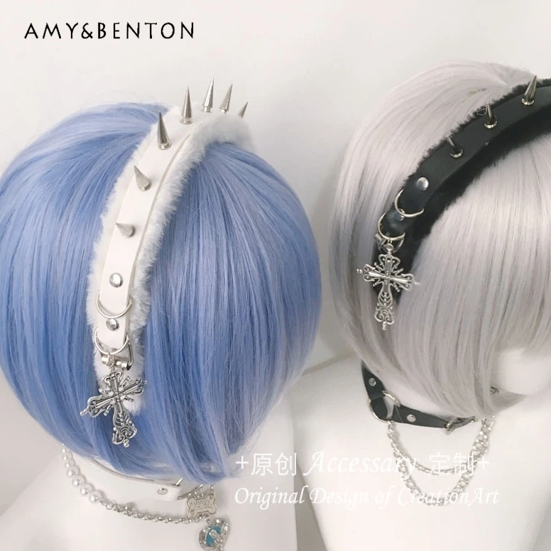 Japanese Style Subculture Headband Y2K Goth Rivet Cross Plush Headband for Women Harajuku Street Girl Hair Accessories All Match
Japanese Style Subculture Headband Y2K Goth Rivet Cross Plush Headband for Women Harajuku Street Girl Hair Accessories All Match