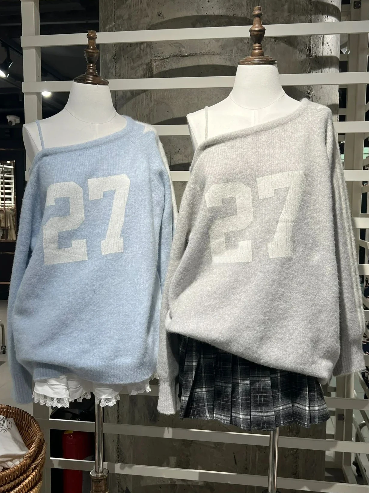 27 Print Oversized Sweater Woman Spring Slanted Collar Long Sleeve Cotton Pullover American Vintage Sweet Loose Jumper Y2k Tops
27 Print Oversized Sweater Woman Spring Slanted Collar Long Sleeve Cotton Pullover American Vintage Sweet Loose Jumper Y2k Tops