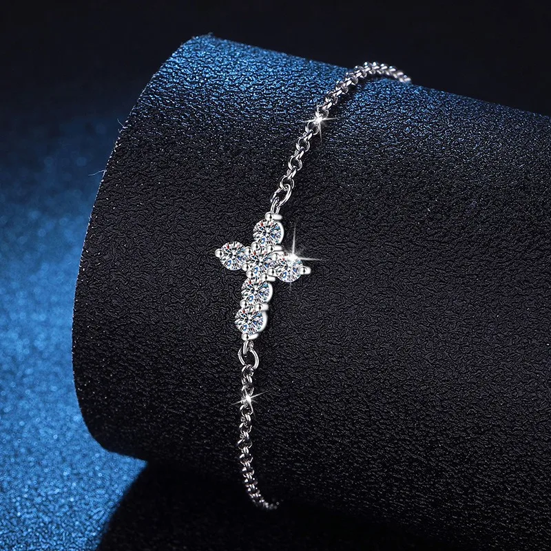S925 Sterling Silver Cross Bracelet 1ct D Color Moissanite Adjustable Chain Classic Dainty Jewelry Gift for Women
S925 Sterling Silver Cross Bracelet 1ct D Color Moissanite Adjustable Chain Classic Dainty Jewelry Gift for Women