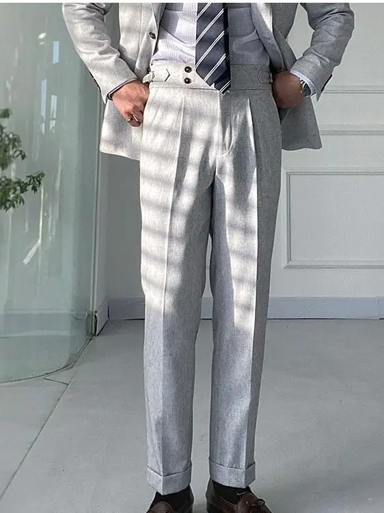 Повседневные деловые брюки прямого кроя в парижском стиле, с высокой талией, драпированные, не требующие глажки, дышащие, модные, городские, из полиэстера.
Повседневные деловые брюки прямого кроя в парижском стиле, с высокой талией, драпированные, не требующие глажки, дышащие, модные, городские, из полиэстера.