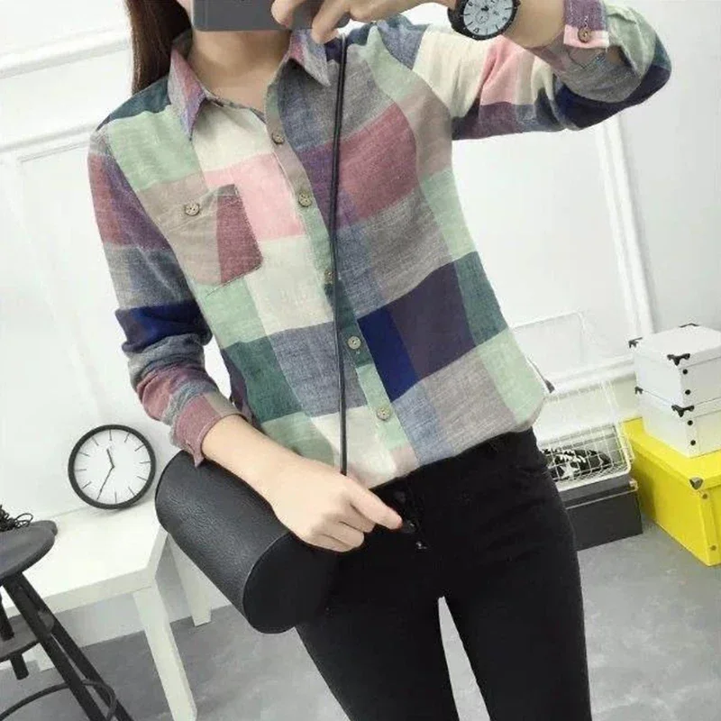Spring New Vintage Plaid Print Button Up Casual Shirts Women Polo-neck Elegant Top Female Pullover Blouse
Spring New Vintage Plaid Print Button Up Casual Shirts Women Polo-neck Elegant Top Female Pullover Blouse