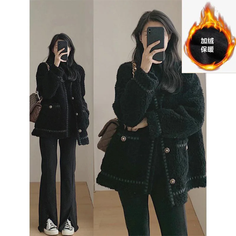 Черная короткая куртка из искусственного меха ягненка, плюшевые пальто с круглым вырезом, офисные женские свободные меховые куртки, зимние теплые пушистые топы с длинными рукавами
Черная короткая куртка из искусственного меха ягненка, плюшевые пальто с круглым вырезом, офисные женские свободные меховые куртки, зимние теплые пушистые топы с длинными рукавами
