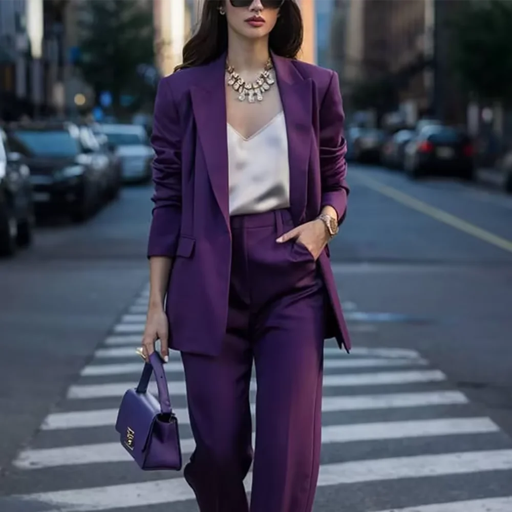 Повседневный свободный женский костюм High Street, пиджак с остроконечными лацканами, брюки на одной пуговице, однотонный модный комплект из двух предметов (куртка + брюки)
Повседневный свободный женский костюм High Street, пиджак с остроконечными лацканами, брюки на одной пуговице, однотонный модный комплект из двух предметов (куртка + брюки)