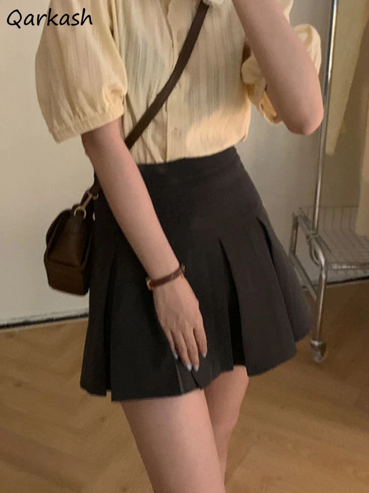 Черные плиссированные юбки для женщин и студентов, летние, популярные, в японском стиле, минималистичные, универсальные, повседневные, в стиле ампир, классическая, праздничная, мода
Черные плиссированные юбки для женщин и студентов, летние, популярные, в японском стиле, минималистичные, универсальные, повседневные, в стиле ампир, классическая, праздничная, мода
