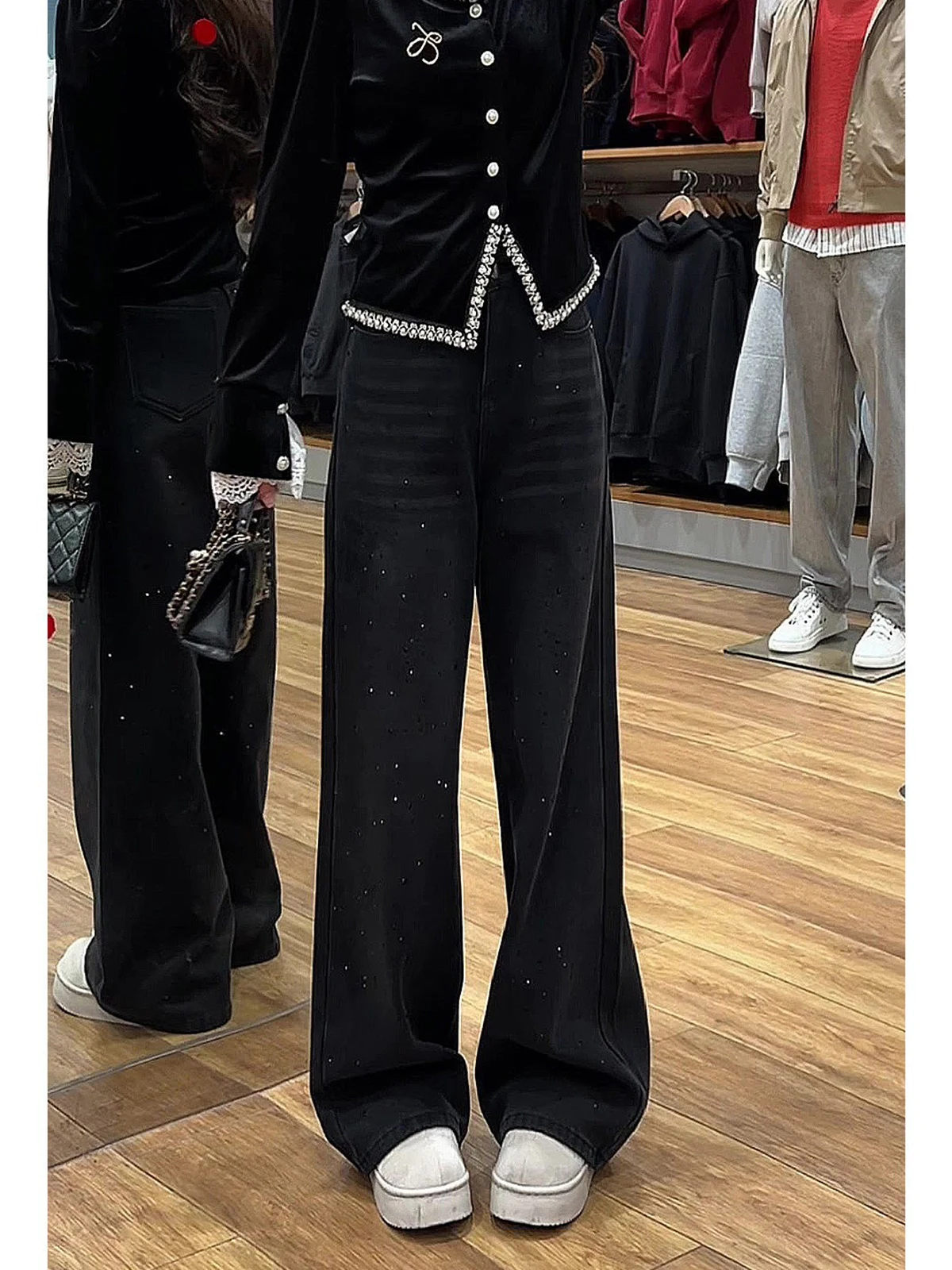 High Waist Wide Leg Glittering Diamond Women's Jeans Spring 2026 New Design Slimming Straight Cut Trousers Faionable Ladies
High Waist Wide Leg Glittering Diamond Women's Jeans Spring 2026 New Design Slimming Straight Cut Trousers Faionable Ladies