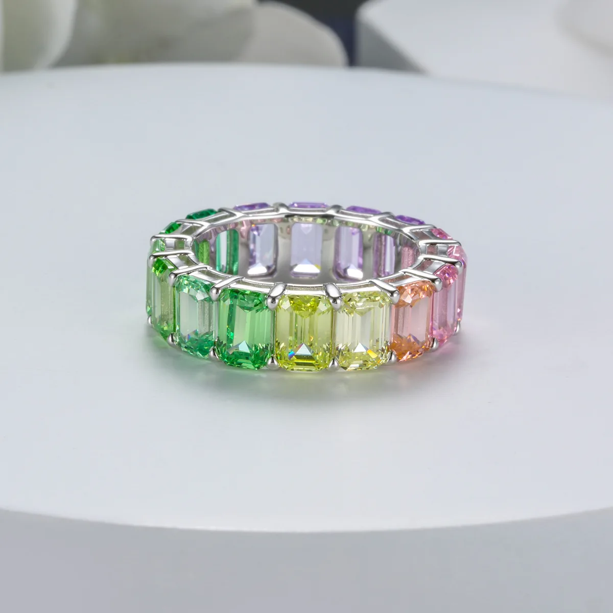 S925 Sterling Silver Rainbow Row Ring Women's High Carbon Diamond Pagoda Emerald Cut Rainbow Color Ring
S925 Sterling Silver Rainbow Row Ring Women's High Carbon Diamond Pagoda Emerald Cut Rainbow Color Ring