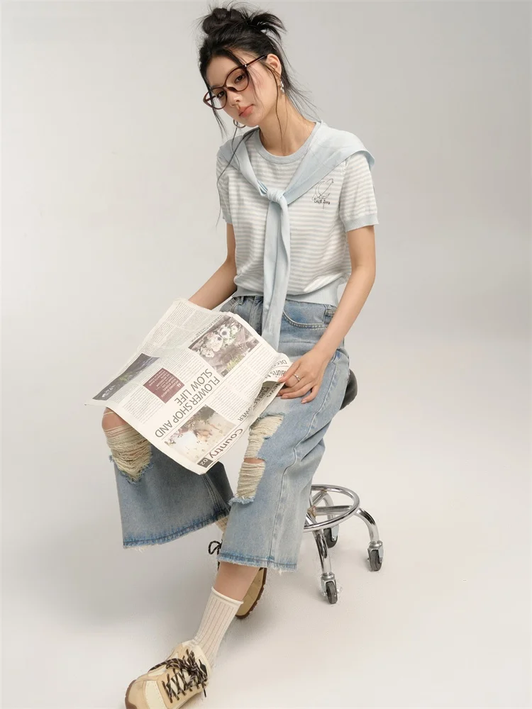 Chill Zoe Moon Shoulder Short Sleeve Women's T-shirt Design Sensation Summer Fashion Commute Style round Neck Regular L...
Chill Zoe Moon Shoulder Short Sleeve Women's T-shirt Design Sensation Summer Fashion Commute Style round Neck Regular L...