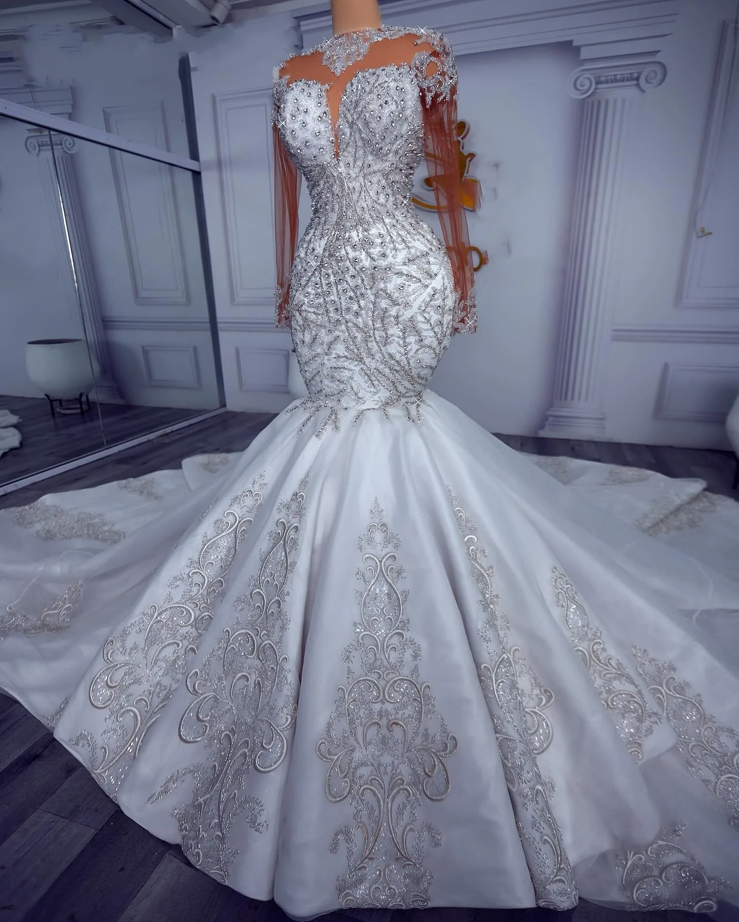 2025 Luxurious Mermaid Wedding Dress Sheer Neck Beaded Pearls Sequines Arabic Aso Ebi Bride Gowns Vestidos De Noiva Customized
2025 Luxurious Mermaid Wedding Dress Sheer Neck Beaded Pearls Sequines Arabic Aso Ebi Bride Gowns Vestidos De Noiva Customized