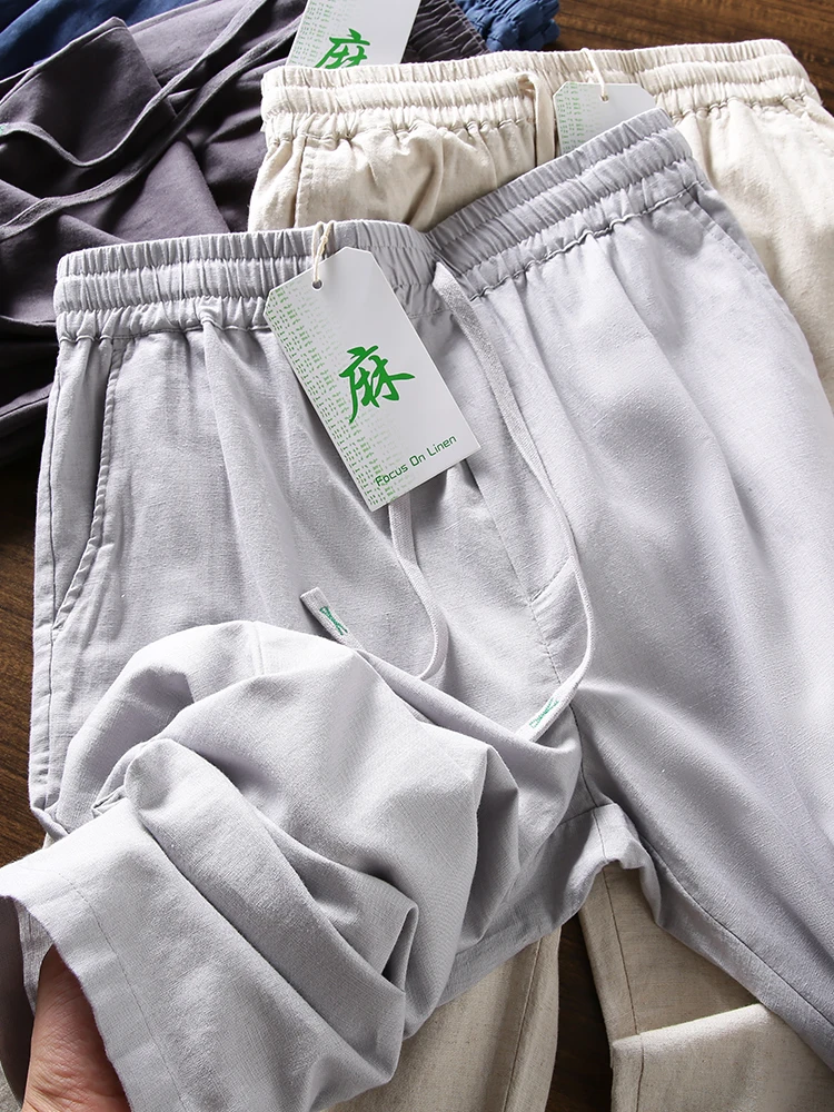 Высококачественные мужские летние брюки из чистого льна свободного кроя с эластичным поясом, дышащие, тонкие, длинные, повседневные, для молодежи
Высококачественные мужские летние брюки из чистого льна свободного кроя с эластичным поясом, дышащие, тонкие, длинные, повседневные, для молодежи