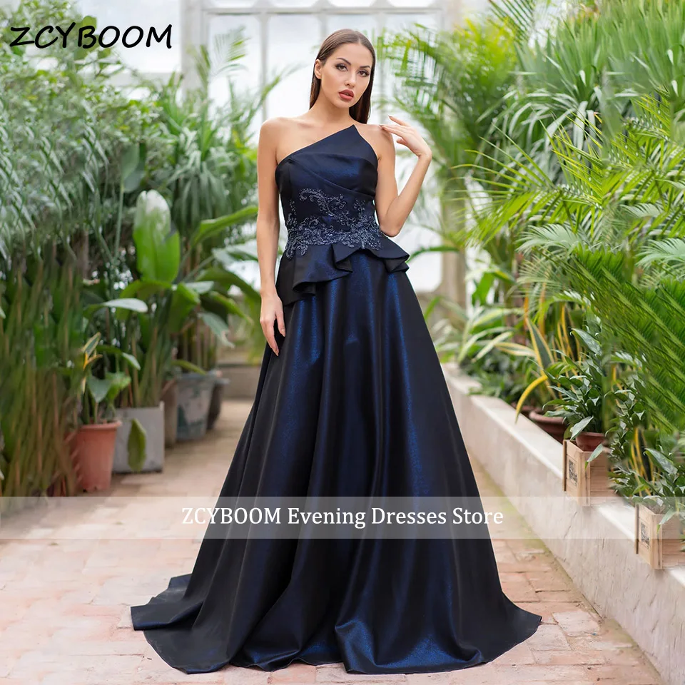 Customized Sexy Navy Blue Strapless A-Line Formal Evening Dress 2025 Appliques Sleeveless Open Back Floor Length Party Prom Gown
Customized Sexy Navy Blue Strapless A-Line Formal Evening Dress 2025 Appliques Sleeveless Open Back Floor Length Party Prom Gown