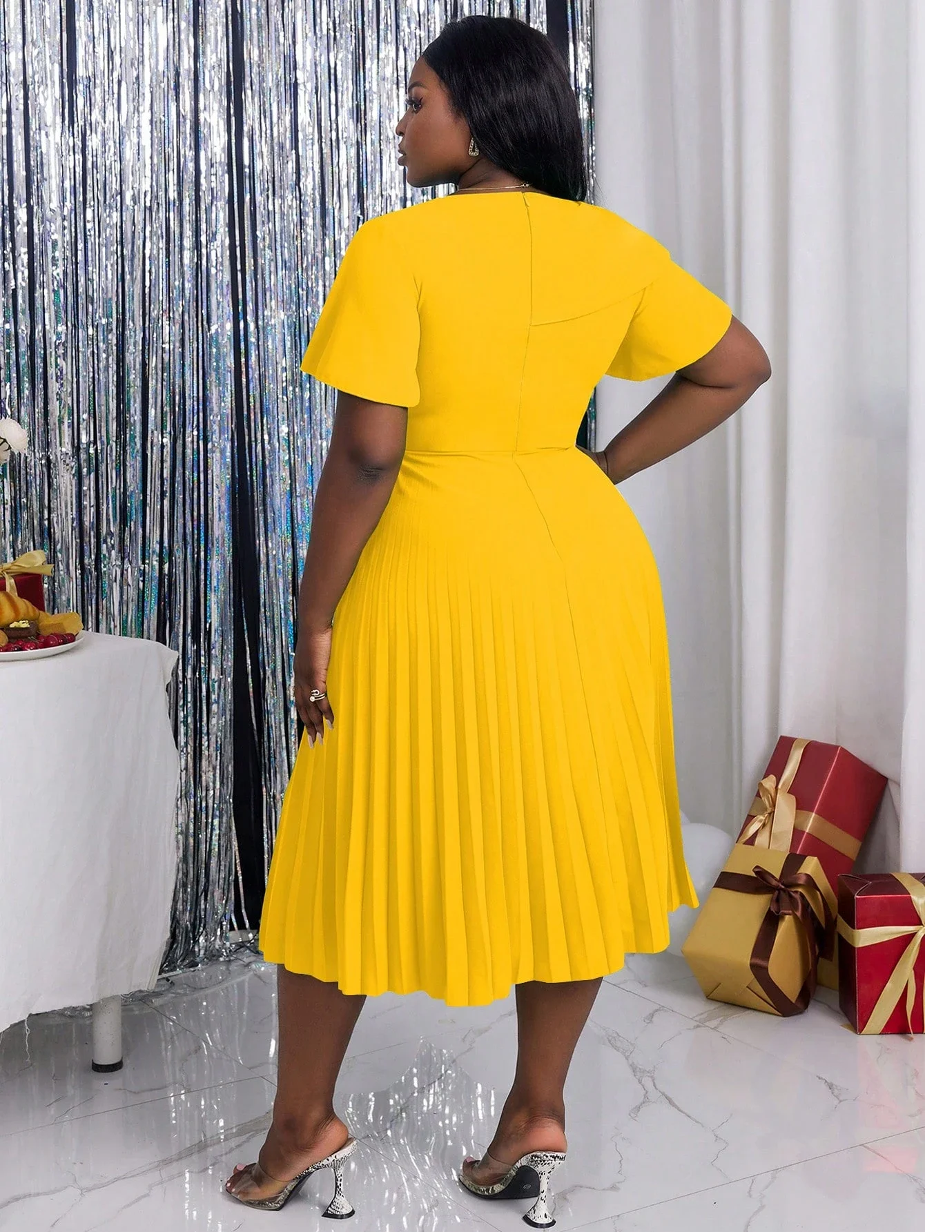 Vibrant Yellow Plus Size A-Line Dress With Pleated Skirt And Flared Sleeves, Ideal For Office, Graduation, Or Church Events
Vibrant Yellow Plus Size A-Line Dress With Pleated Skirt And Flared Sleeves, Ideal For Office, Graduation, Or Church Events