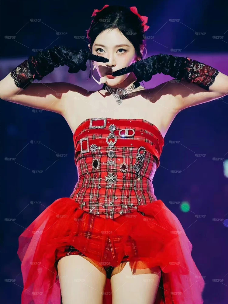 2024 Red Kpop Clothes For Women Jazz Dance Costume Sleeveless Tops Shorts Y2K Concert Performance Outfits Party Stage Wear L5921
2024 Red Kpop Clothes For Women Jazz Dance Costume Sleeveless Tops Shorts Y2K Concert Performance Outfits Party Stage Wear L5921