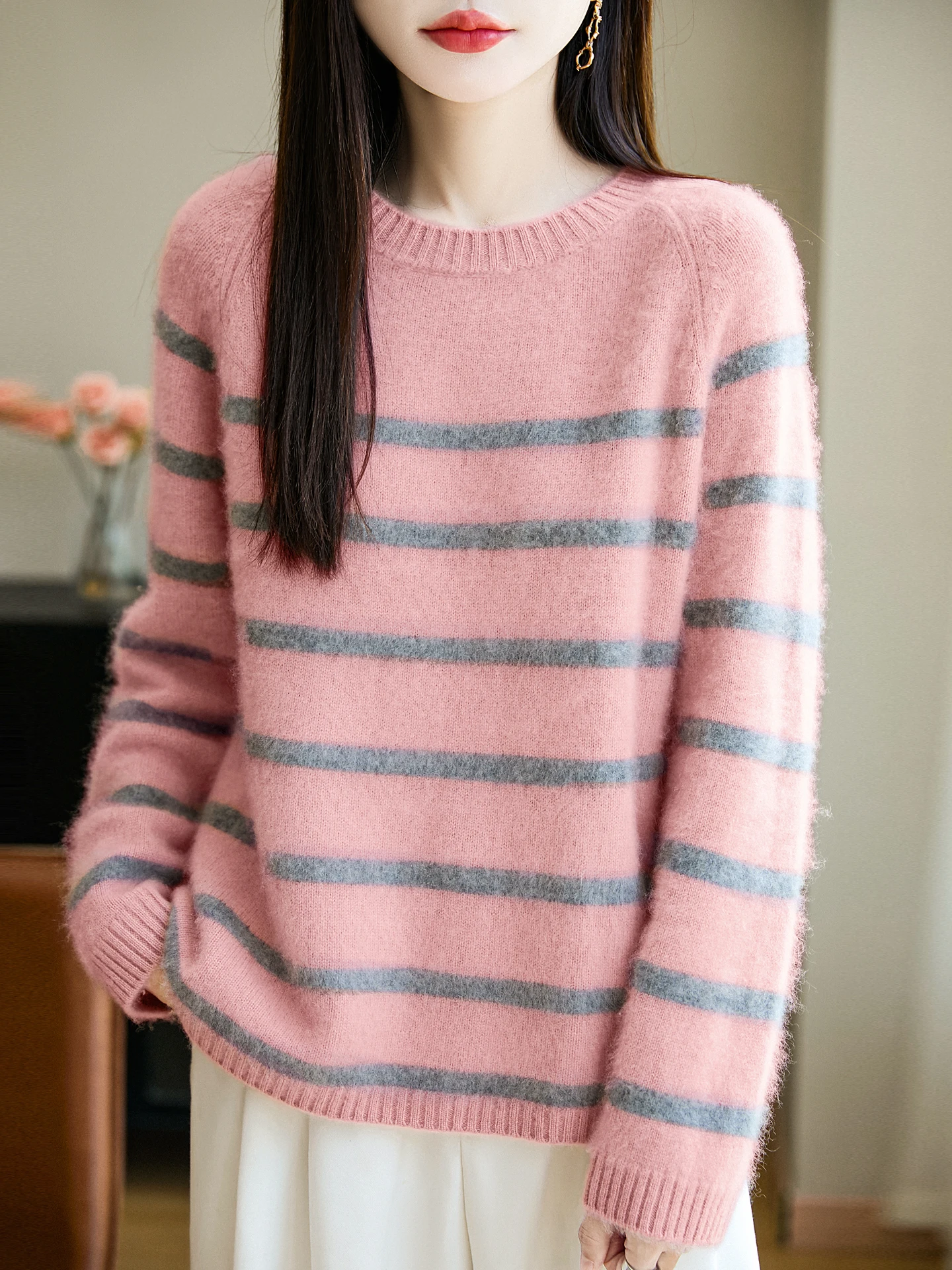 Autumn Winter New Women 100% Merino Sweater O-neck Striped Pullover Cashmere Soft Kintwear Casual Loose Thick Clothing Hot Sale
Autumn Winter New Women 100% Merino Sweater O-neck Striped Pullover Cashmere Soft Kintwear Casual Loose Thick Clothing Hot Sale
