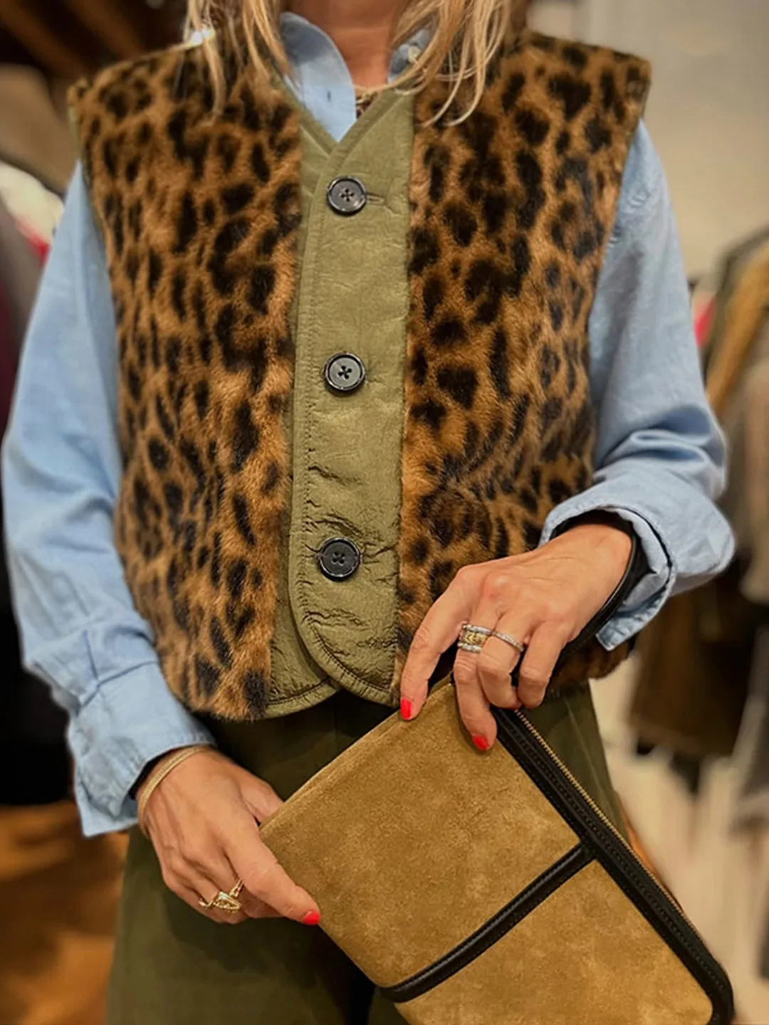 Double-Sided Wearable V-Ne Button-Up Leopard Print Faux Fur Vest Warm Commute Sle Autumn Winter Faion Trend
Double-Sided Wearable V-Ne Button-Up Leopard Print Faux Fur Vest Warm Commute Sle Autumn Winter Faion Trend
