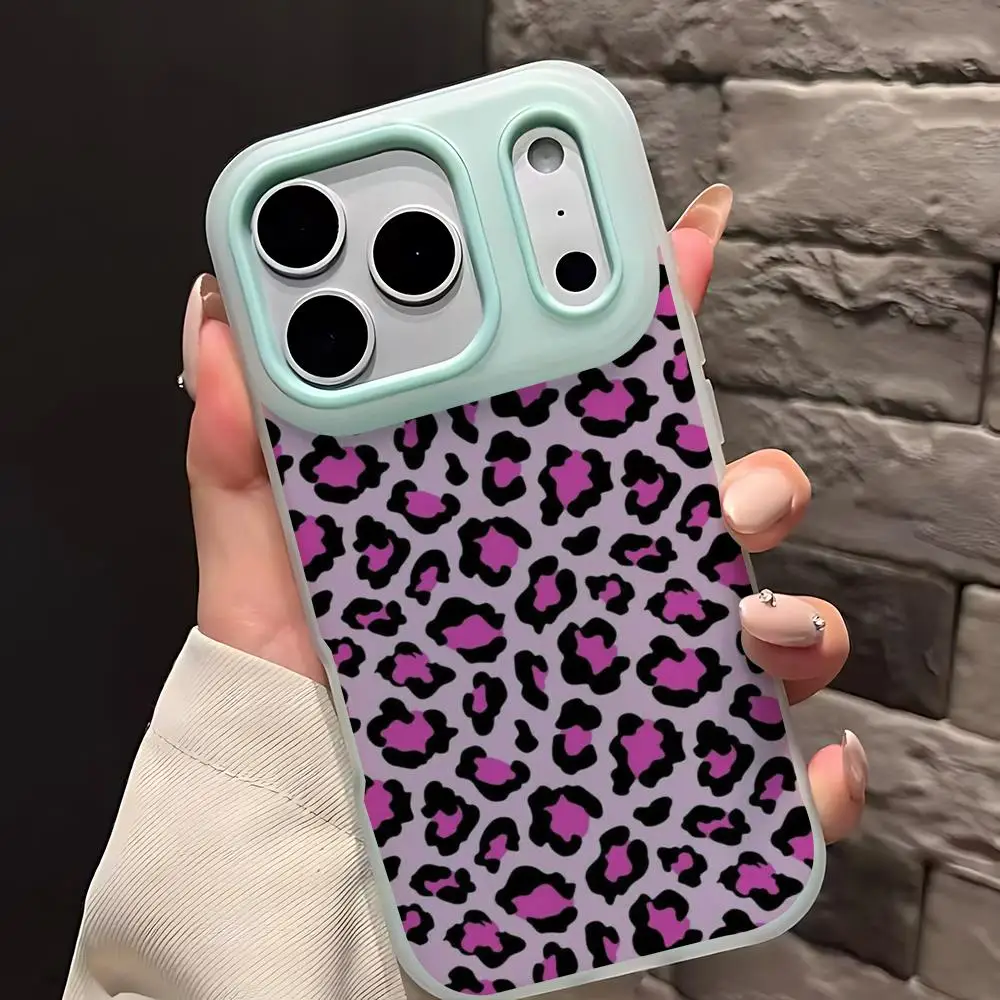 Art L-Leopard C-Cheetah p-print Phone Case Dual-Layer Shockproof Phone Case for iPhone17promax 16 Soft TPU Inner PC Back
Art L-Leopard C-Cheetah p-print Phone Case Dual-Layer Shockproof Phone Case for iPhone17promax 16 Soft TPU Inner PC Back