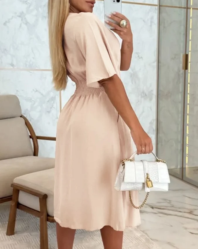 Women's Elegant Dresses Temperament Commuting Women Fashion V-Neck Flutter Sleeve Front Button Shirred Cinch Waist Flare Dress
Women's Elegant Dresses Temperament Commuting Women Fashion V-Neck Flutter Sleeve Front Button Shirred Cinch Waist Flare Dress