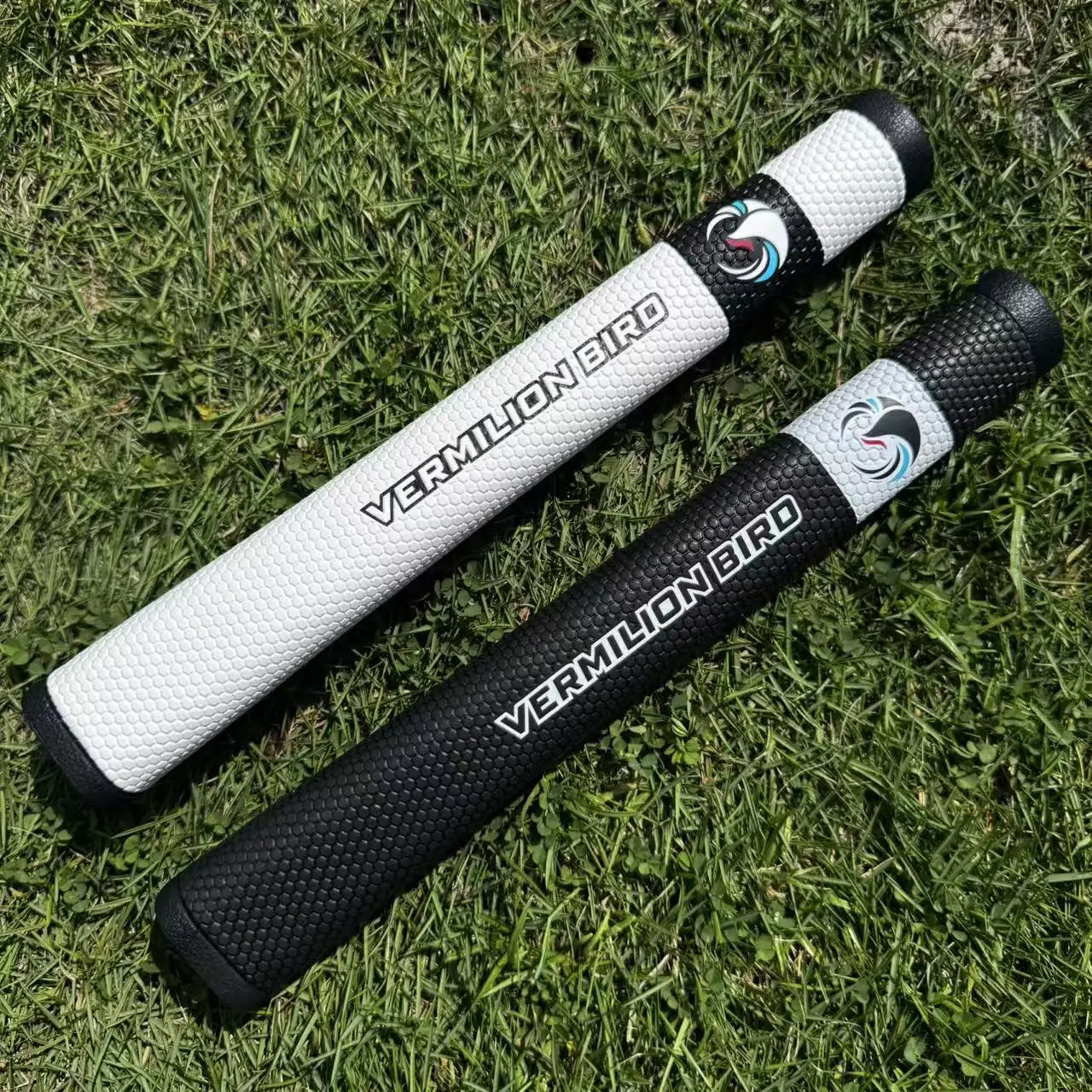 Рукоятка для клюшки для паддл-тенниса Vermilion Bird 2-Degree Offset — высококачественная нескользящая конструкция для улучшения устойчивости запястья и правильного положения, для правой руки
Рукоятка для клюшки для паддл-тенниса Vermilion Bird 2-Degree Offset — высококачественная нескользящая конструкция для улучшения устойчивости запястья и правильного положения, для правой руки