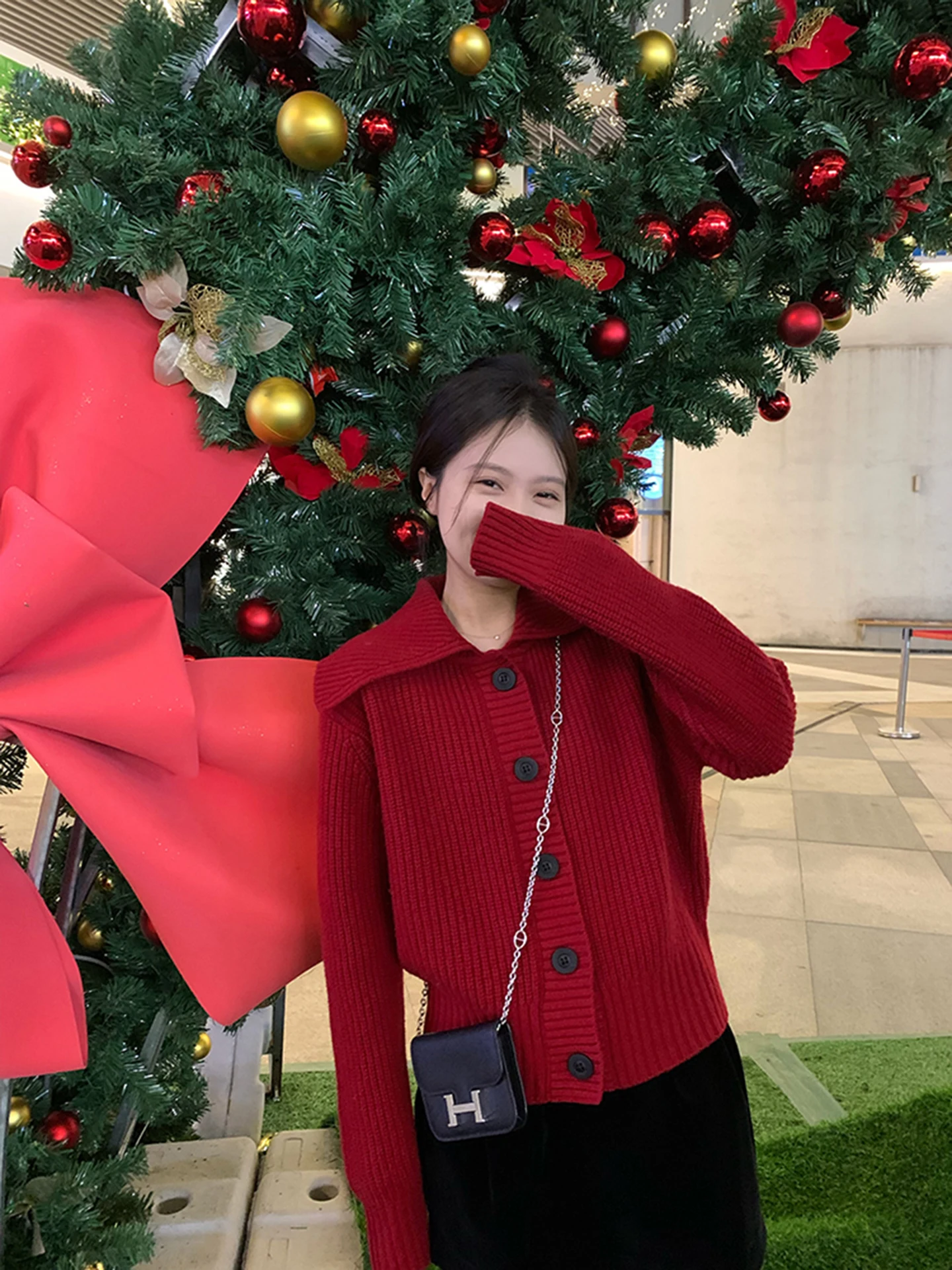 Naval Collar Wool Sweater Silk Tead Women's Straight Tube Long Sve Thiened Winter Cardigan Pure Color Simple Sle
Naval Collar Wool Sweater Silk Tead Women's Straight Tube Long Sve Thiened Winter Cardigan Pure Color Simple Sle