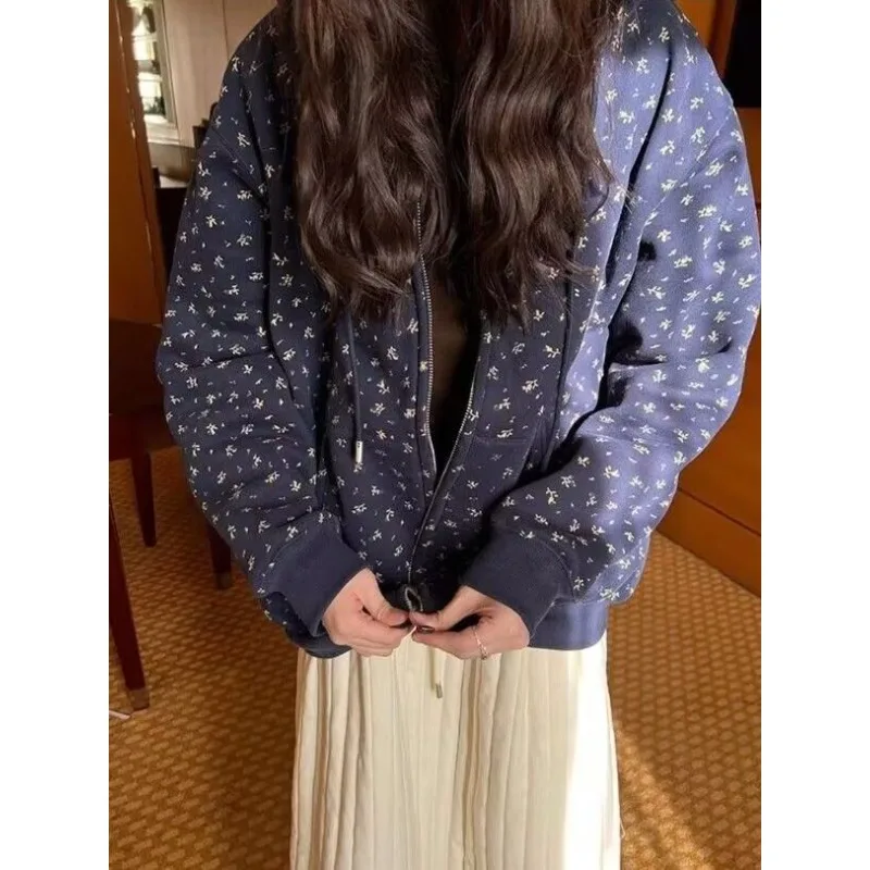 2025 Insulated Hooded Sweatshirt Women's Cardigan Zipper Coat Top
2025 Insulated Hooded Sweatshirt Women's Cardigan Zipper Coat Top