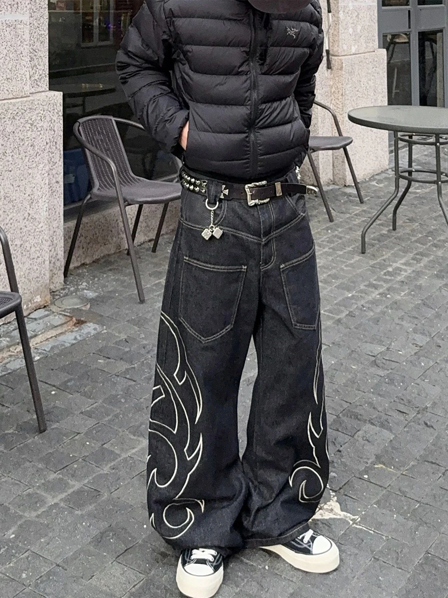 Retro American Totem Print Wide Leg Jeans Men's Street Style Loose Drapey Denim Autumn Punk Loose Fit Tapered Leg Pants
Retro American Totem Print Wide Leg Jeans Men's Street Style Loose Drapey Denim Autumn Punk Loose Fit Tapered Leg Pants