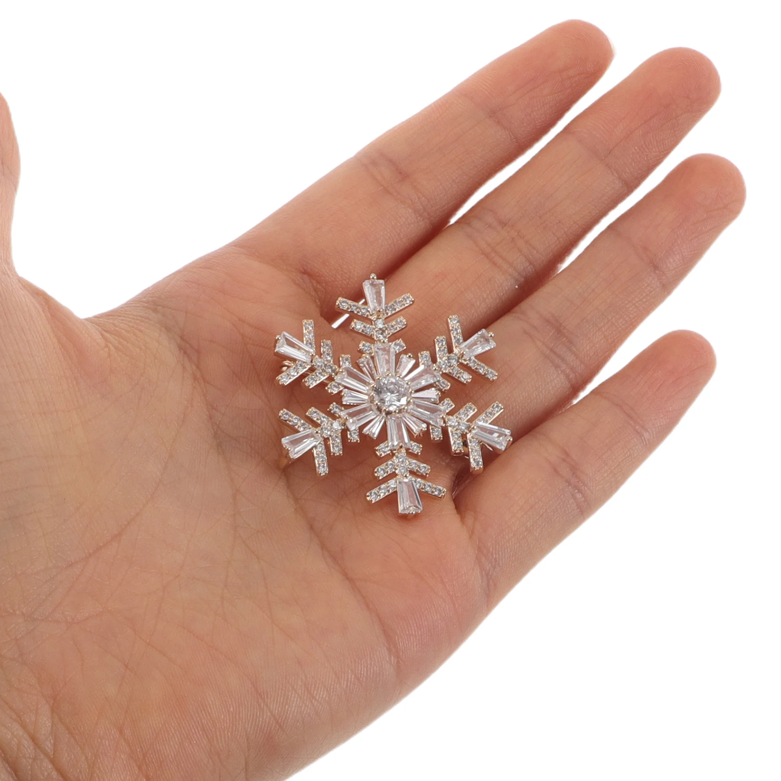 Snowflake Brooch Birthday Pins for Women European and American Chest Christmas Accessories
Snowflake Brooch Birthday Pins for Women European and American Chest Christmas Accessories