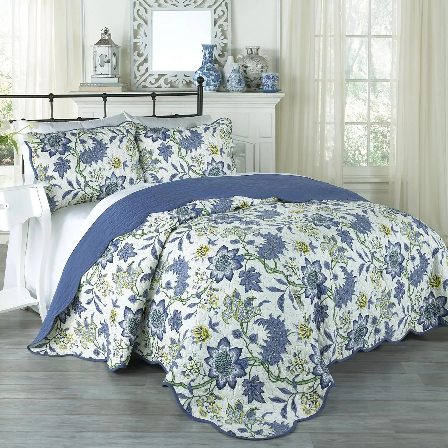 Full/Queen Lightweight Polyester Percale Quilt Set - Porcelain Bedding for Comfortable Sleep
Full/Queen Lightweight Polyester Percale Quilt Set - Porcelain Bedding for Comfortable Sleep