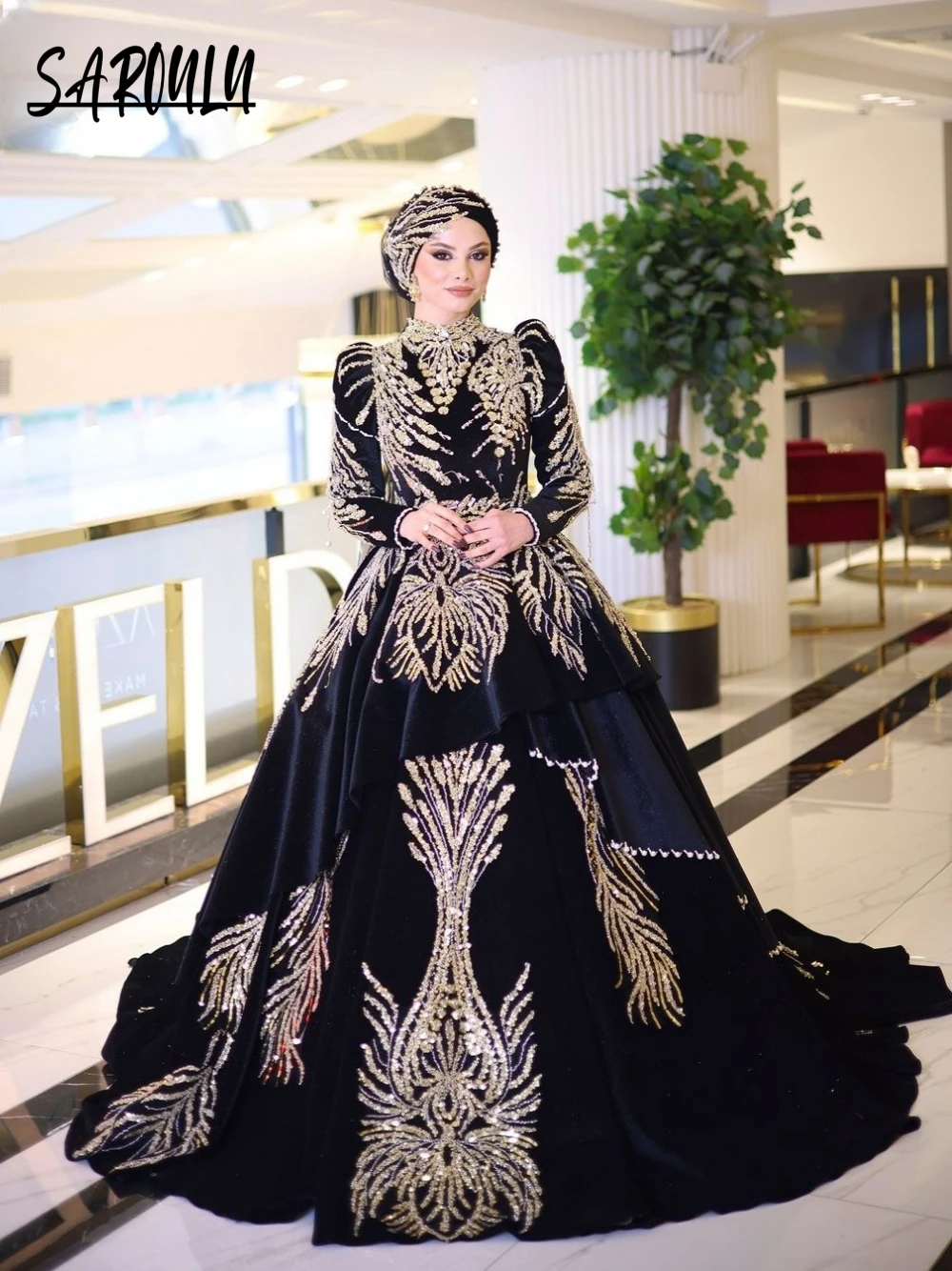 Exquisite High Neck Arabic Evening Dress Shiny Muslim Prom Gown Customized Classic Women Wedding Dress Party Long Sleeves Formal
Exquisite High Neck Arabic Evening Dress Shiny Muslim Prom Gown Customized Classic Women Wedding Dress Party Long Sleeves Formal