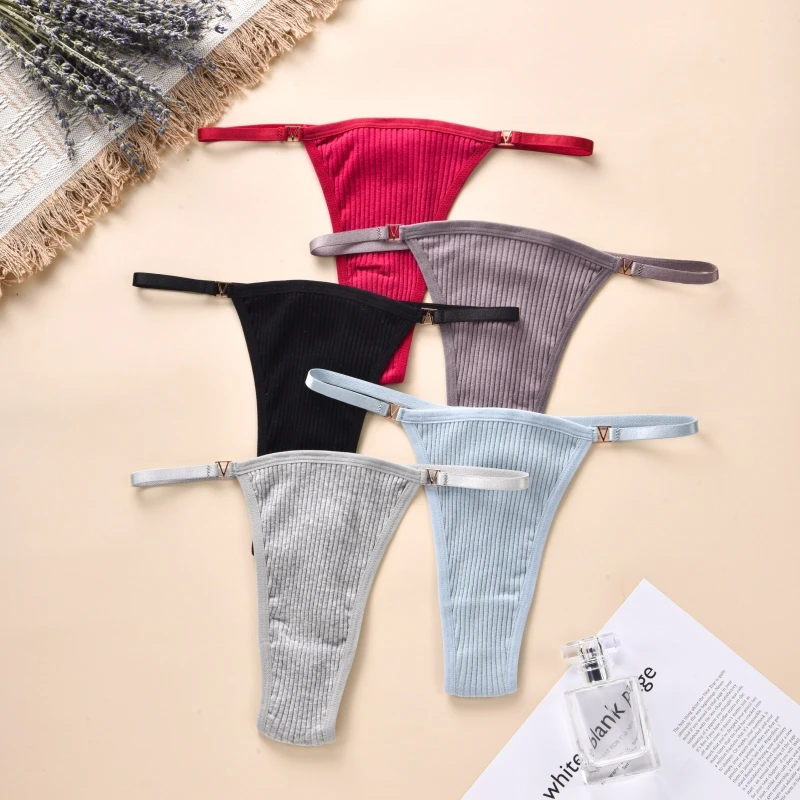 Seamless Thong Women Panties Cotton Underwear Sexy Women G-String Low Waist Metal Buckle Female Underpants Intimates Lingerie
Seamless Thong Women Panties Cotton Underwear Sexy Women G-String Low Waist Metal Buckle Female Underpants Intimates Lingerie