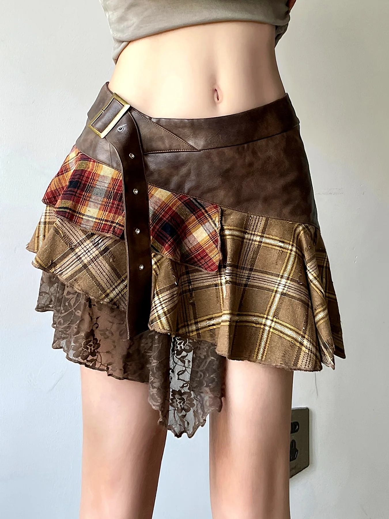 Women Vintage Plaid Lace Patchwork Mini Skirt Low Waist Irregular Asymmetrical Wasteland Grunge Streetwear
Women Vintage Plaid Lace Patchwork Mini Skirt Low Waist Irregular Asymmetrical Wasteland Grunge Streetwear