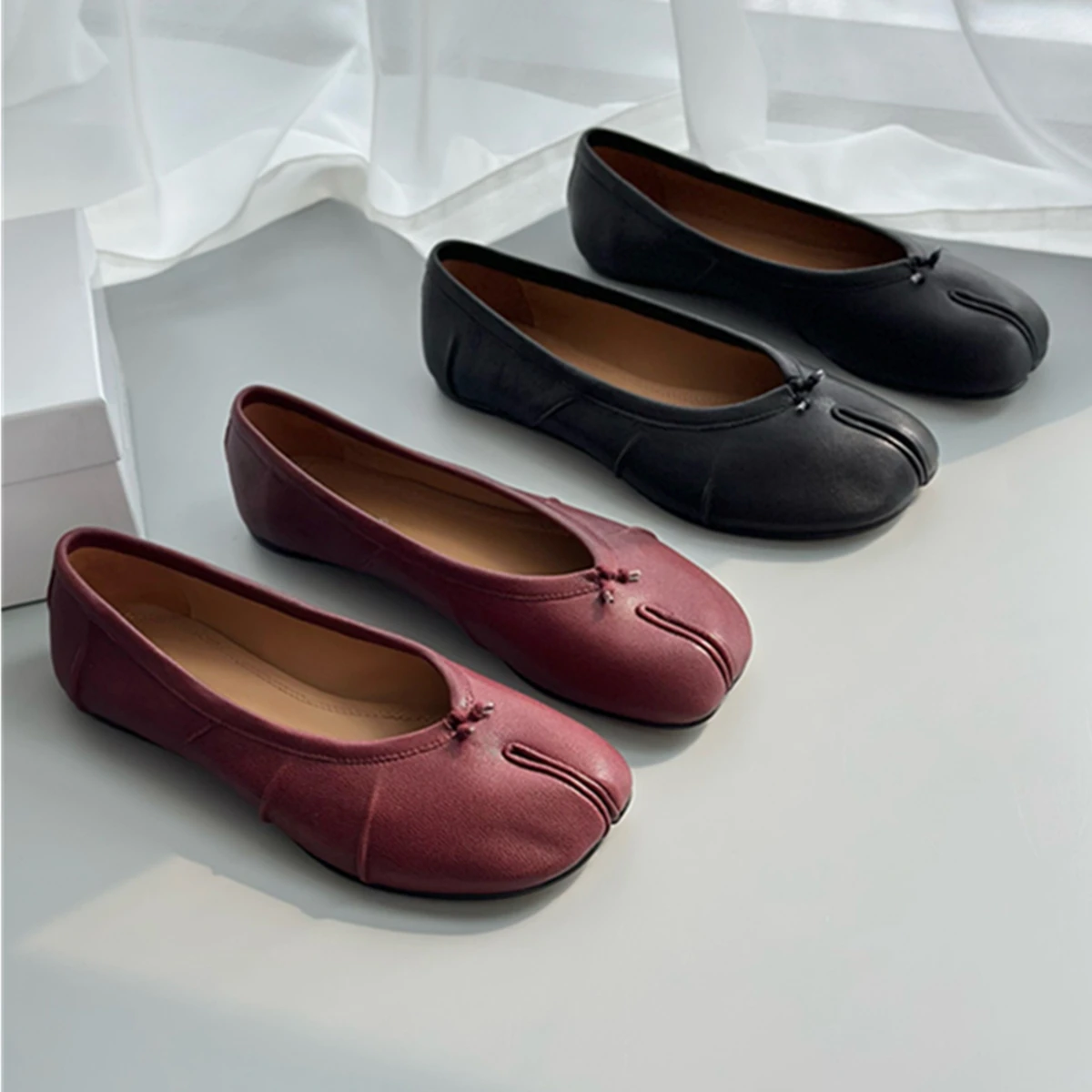 Withered Minimalist Women's Shoes French Elegant Split Toe Flat Shoes Loafers Shoes Vintage Leather Black Shoes Women
Withered Minimalist Women's Shoes French Elegant Split Toe Flat Shoes Loafers Shoes Vintage Leather Black Shoes Women